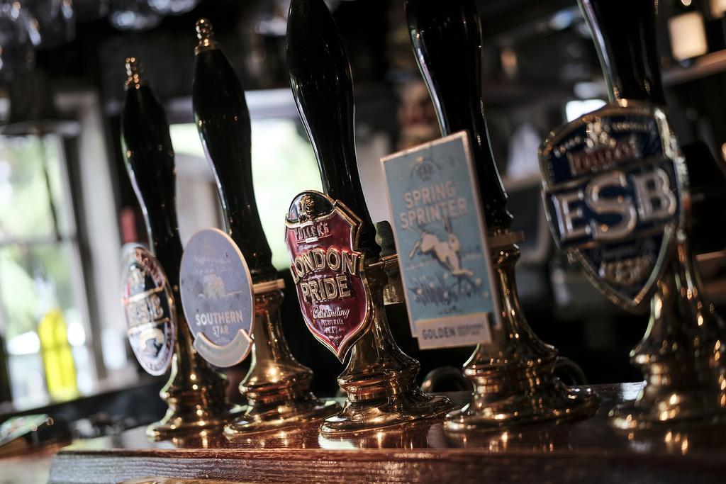 Bull Inn Reading Exterior photo